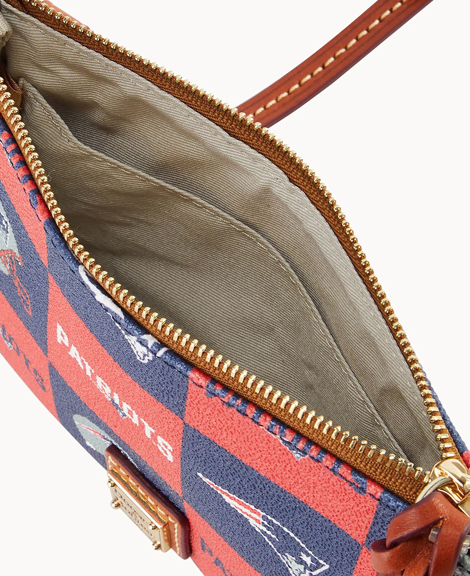 NFL Patriots Top Zip Crossbody - Image 3