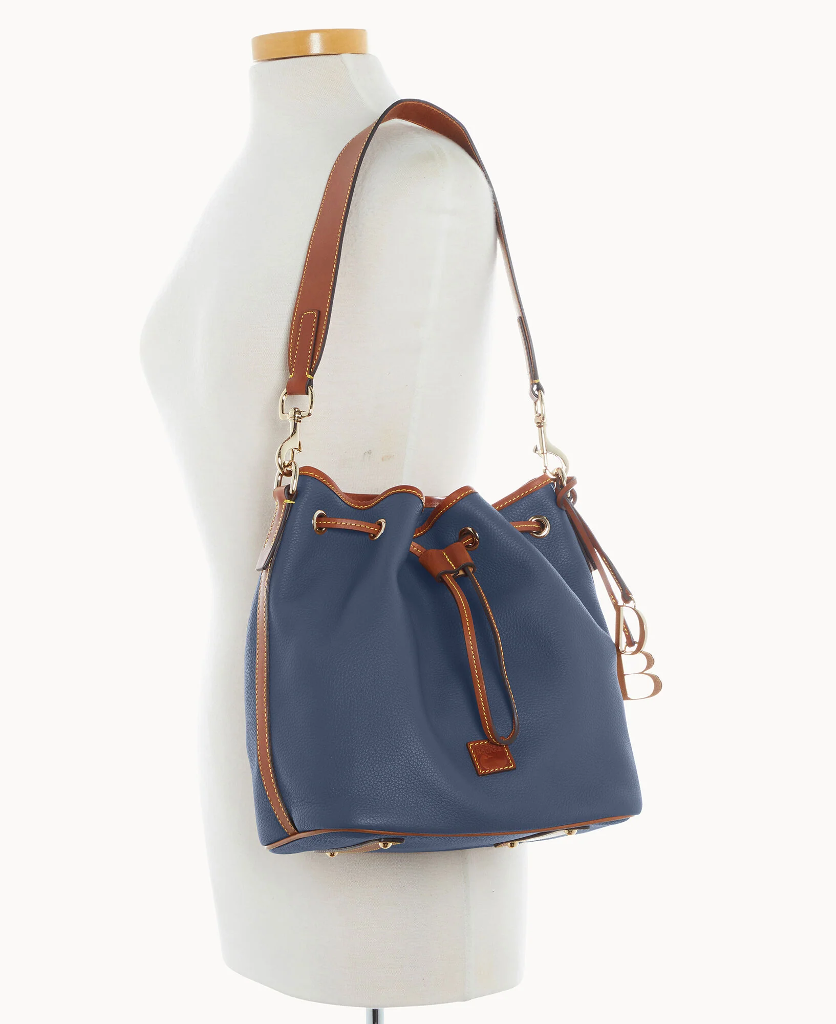 Pebble Grain Drawstring - Image 44