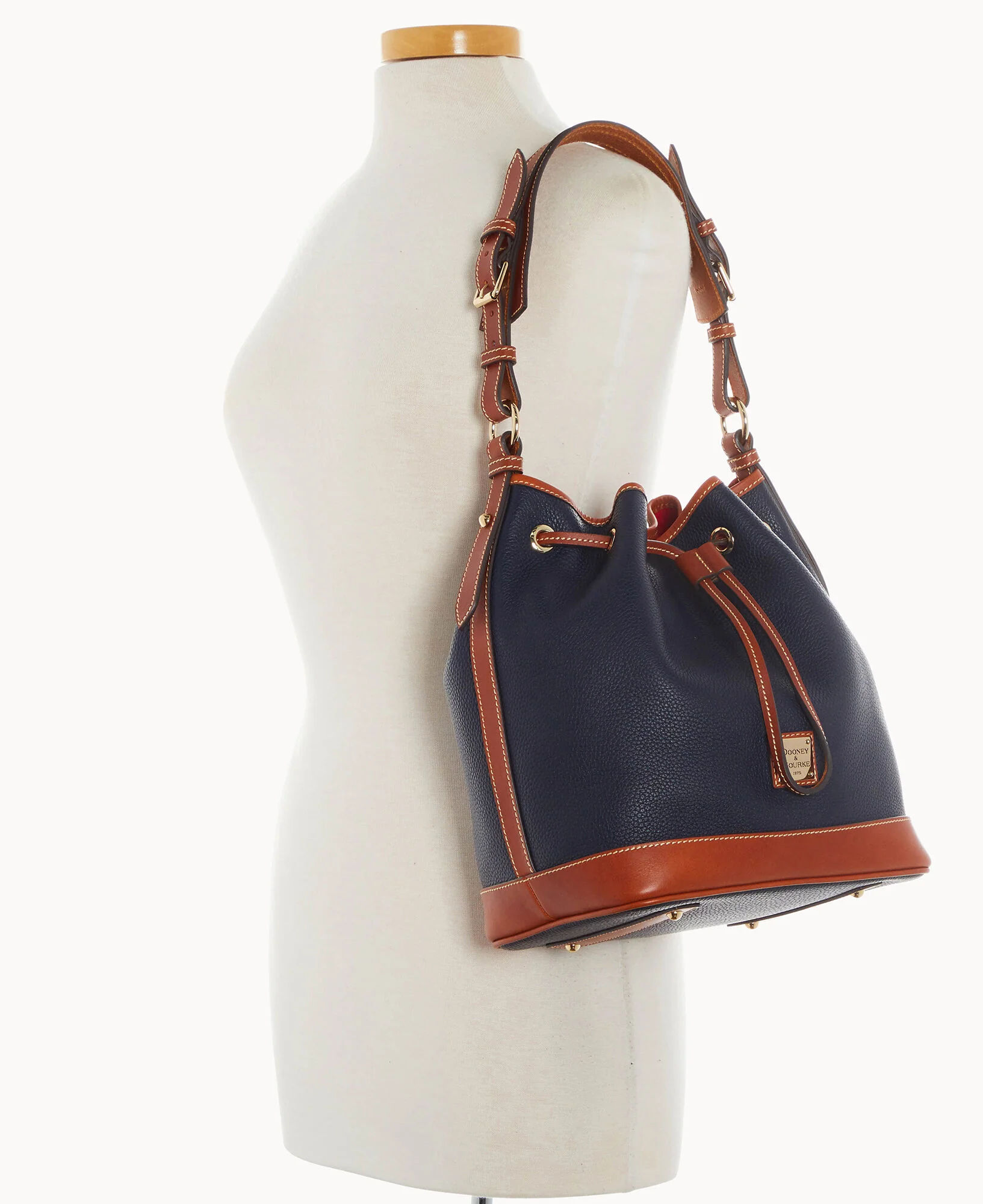 Pebble Grain Drawstring - Image 41