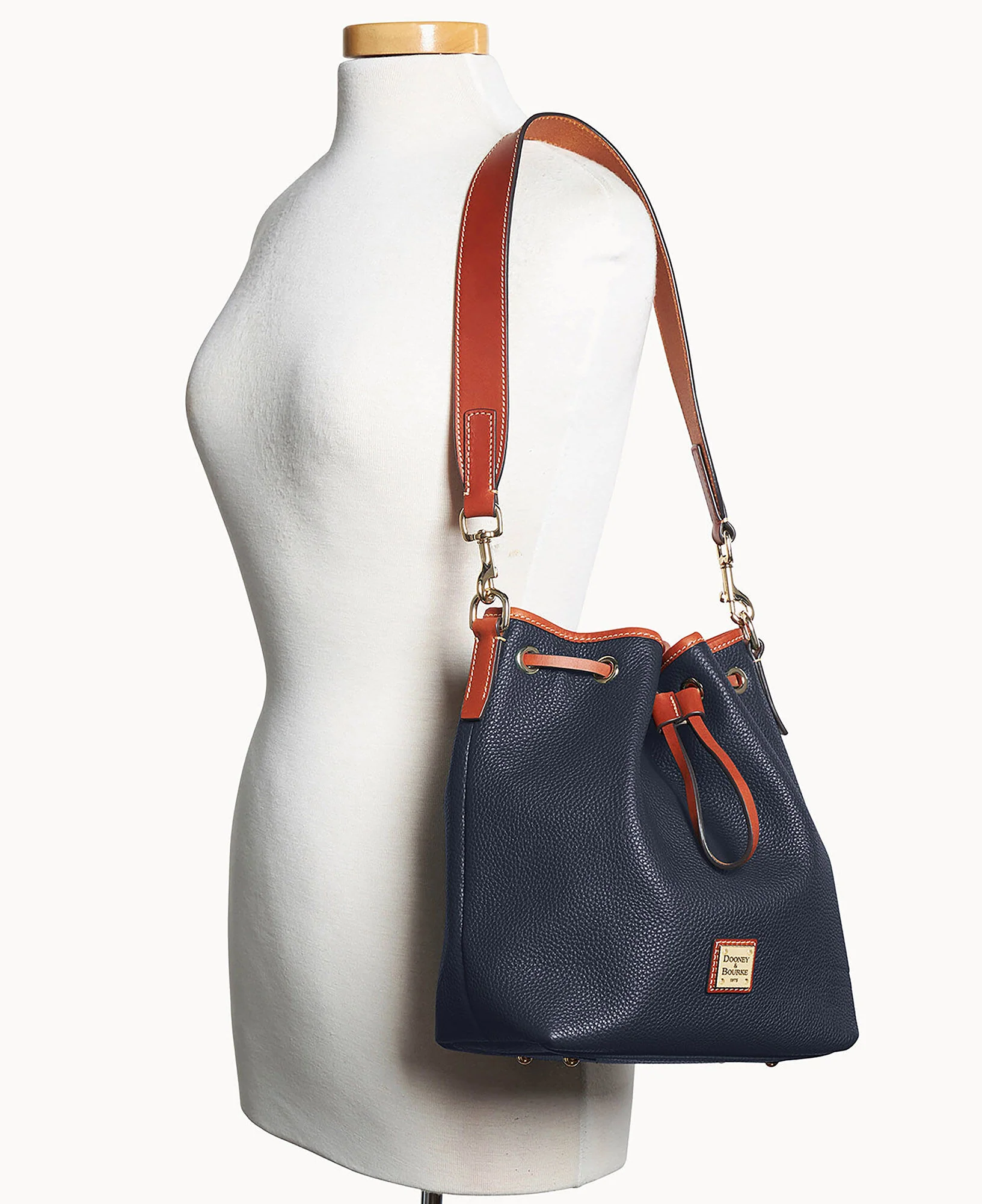 Pebble Grain Drawstring - Image 40