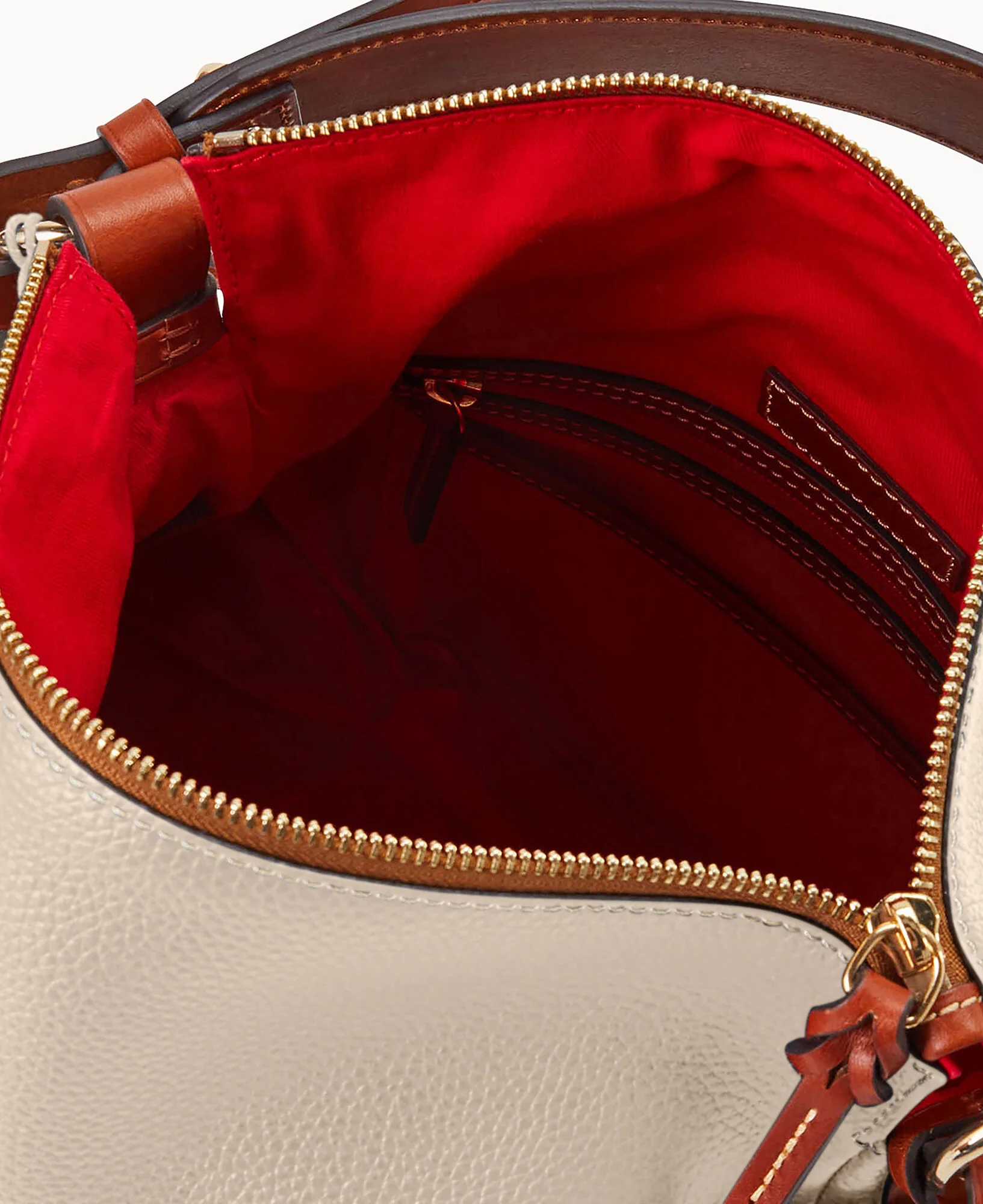 Pebble Grain Hobo - Image 3