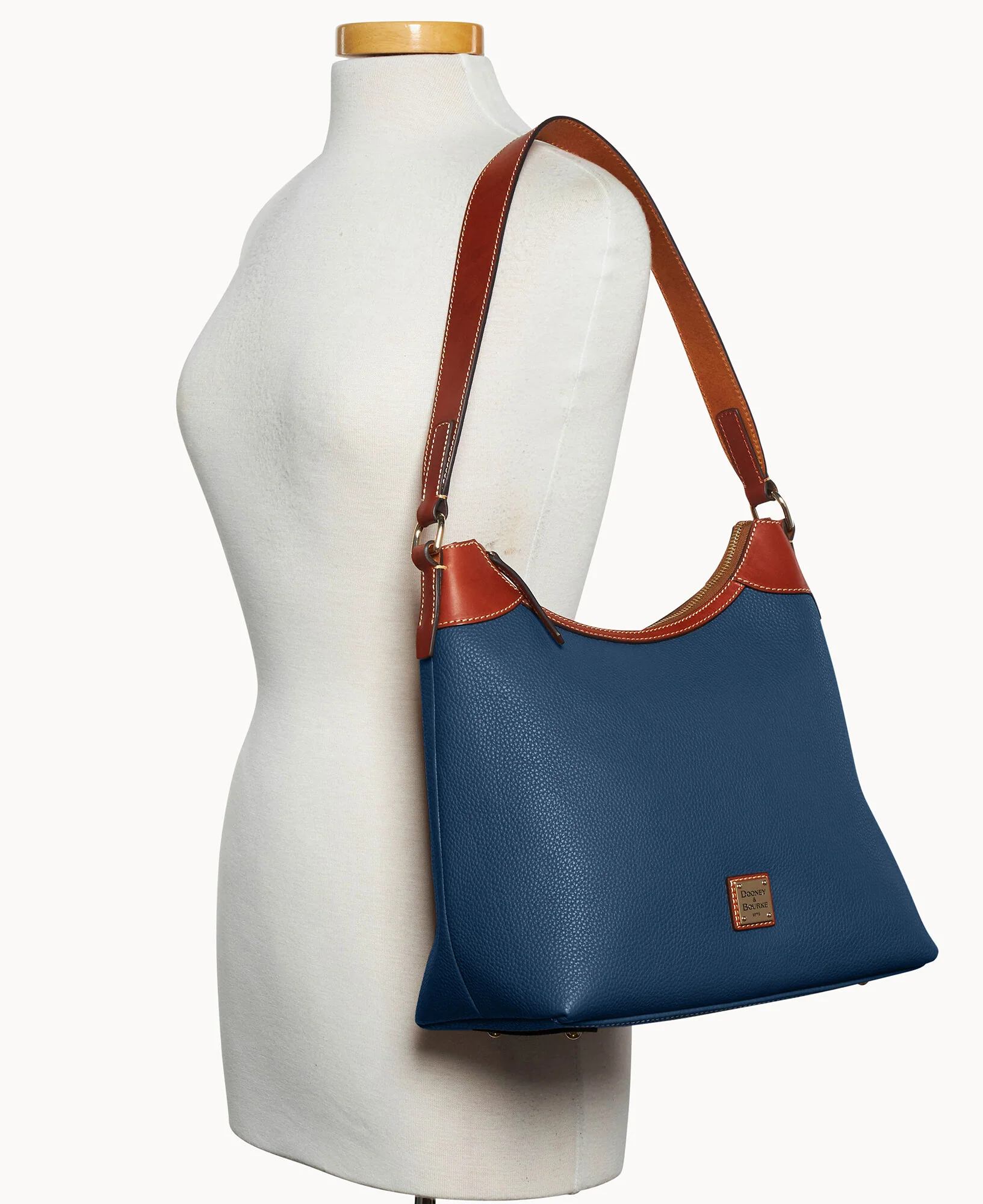 Pebble Grain Hobo - Image 34