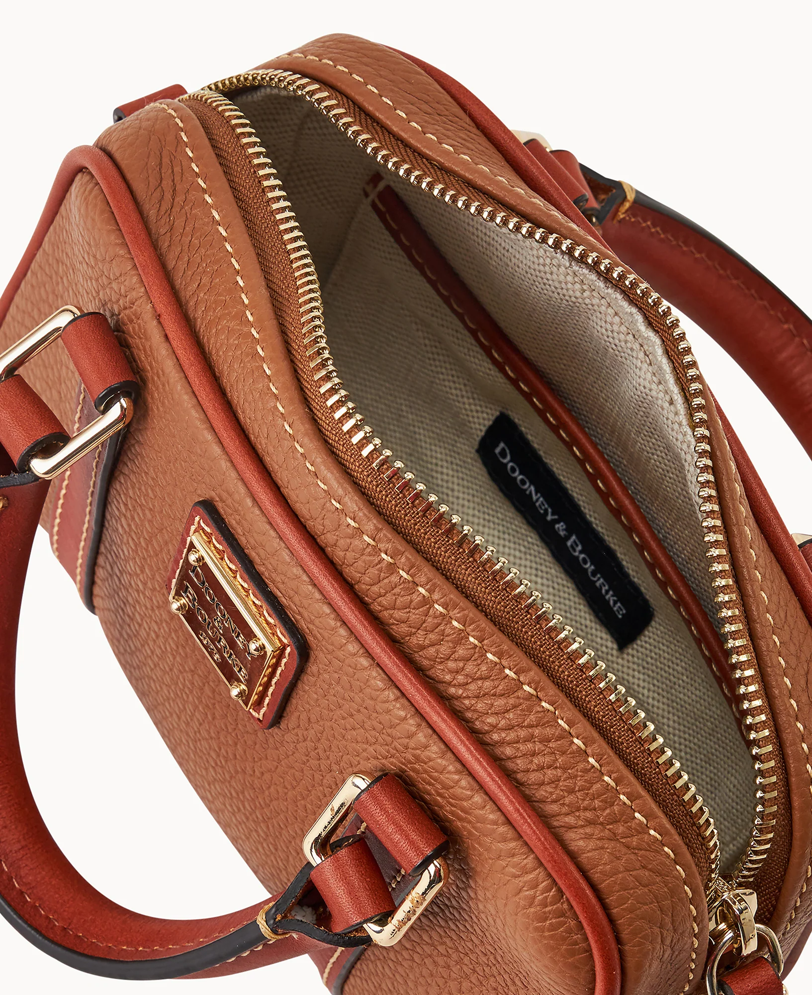 Pebble Grain Satchel 20 - Image 12