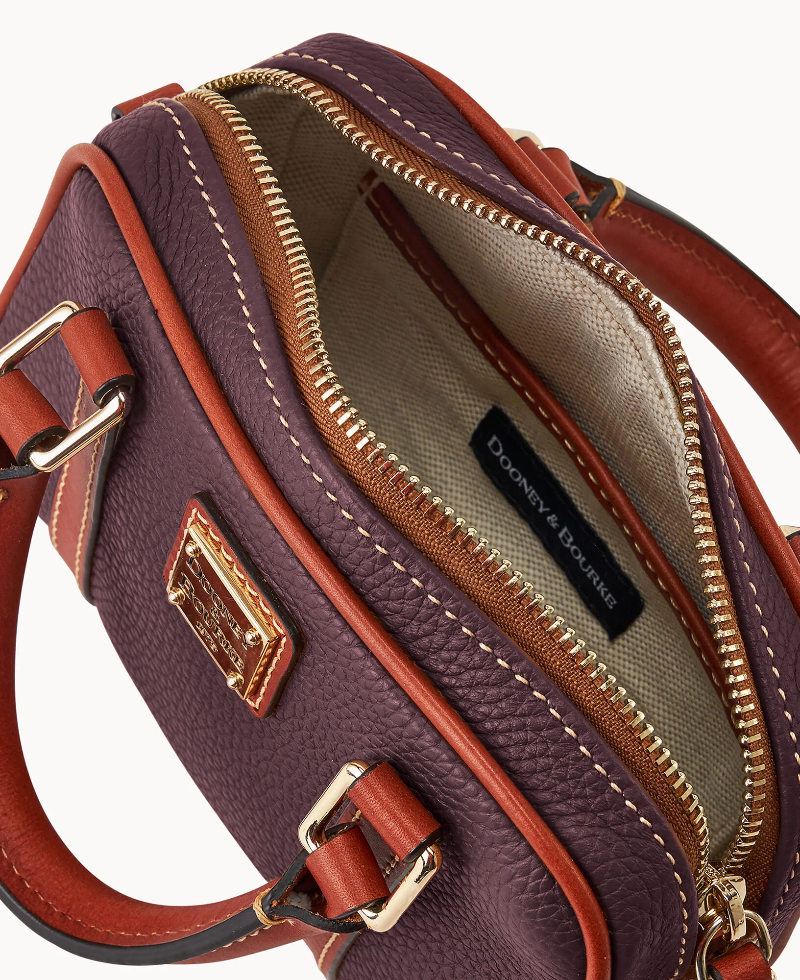 Pebble Grain Satchel 20 - Image 9