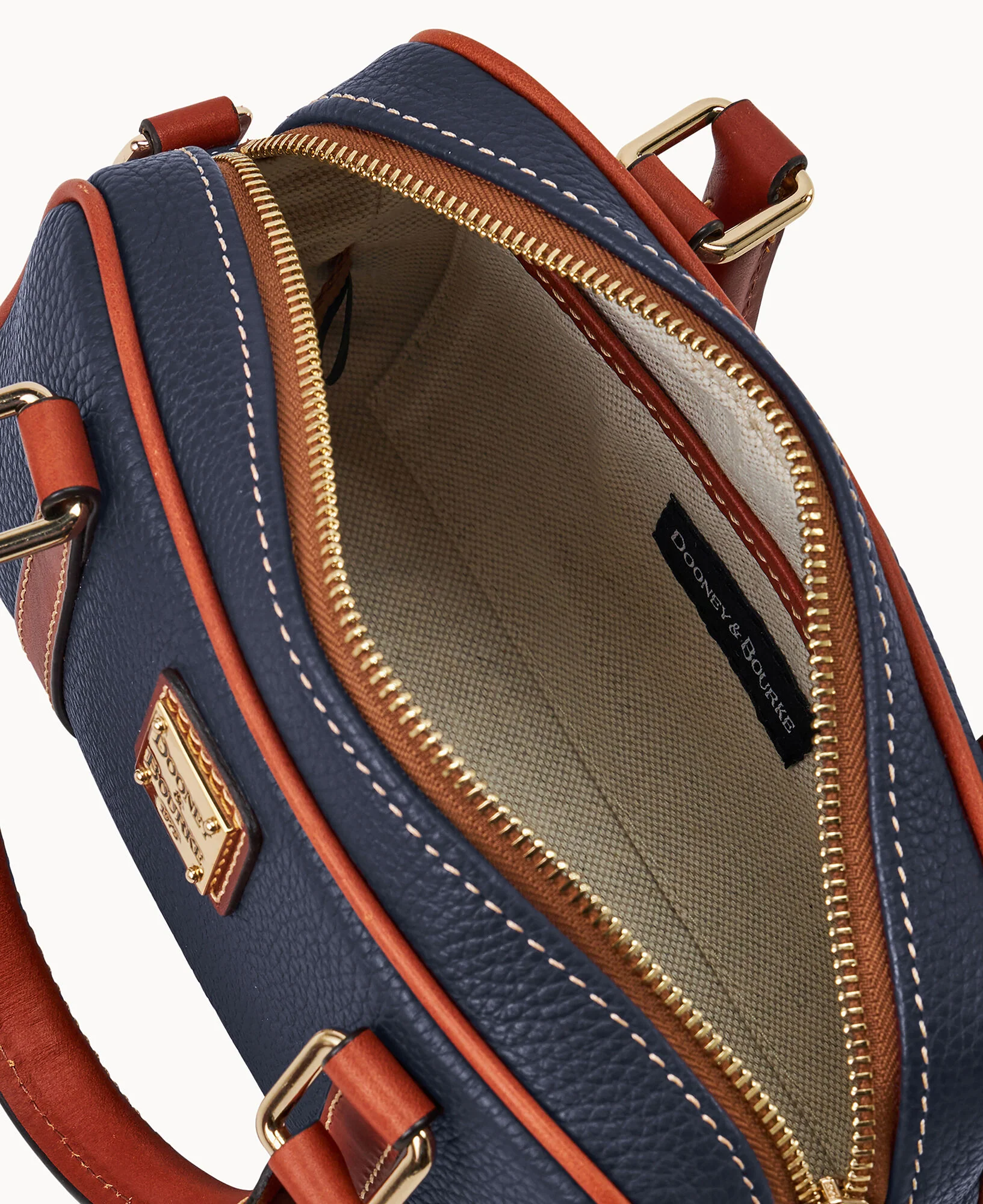 Pebble Grain Satchel 24 - Image 16