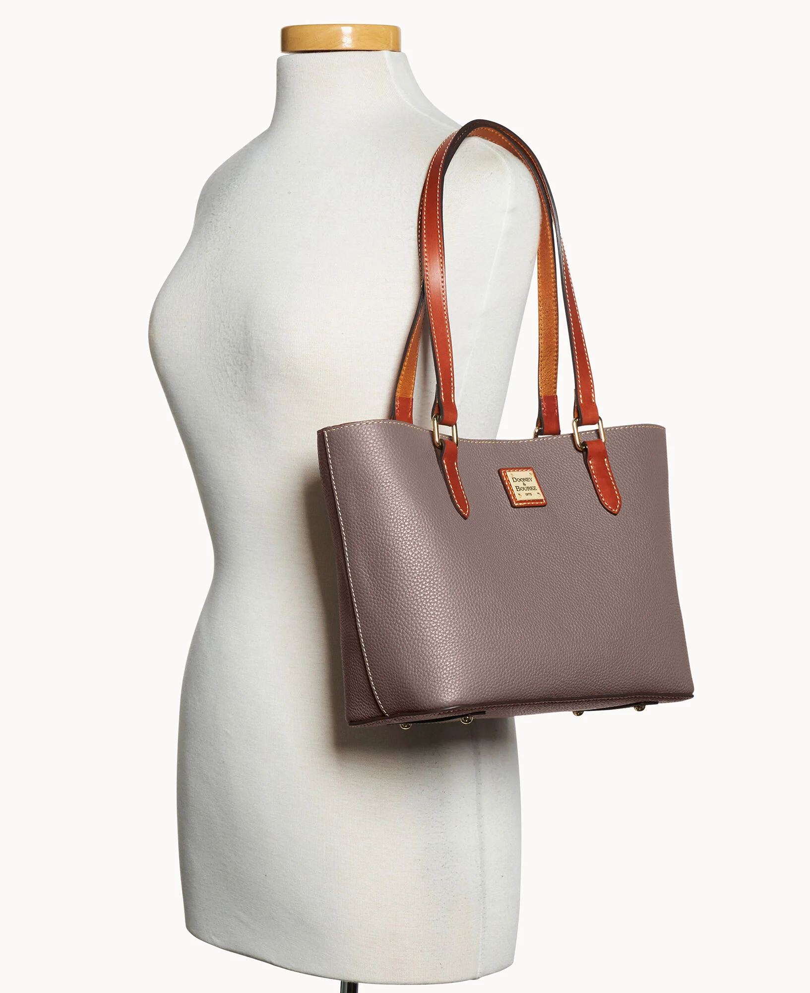 Pebble Grain Small Jessie Tote - Image 34