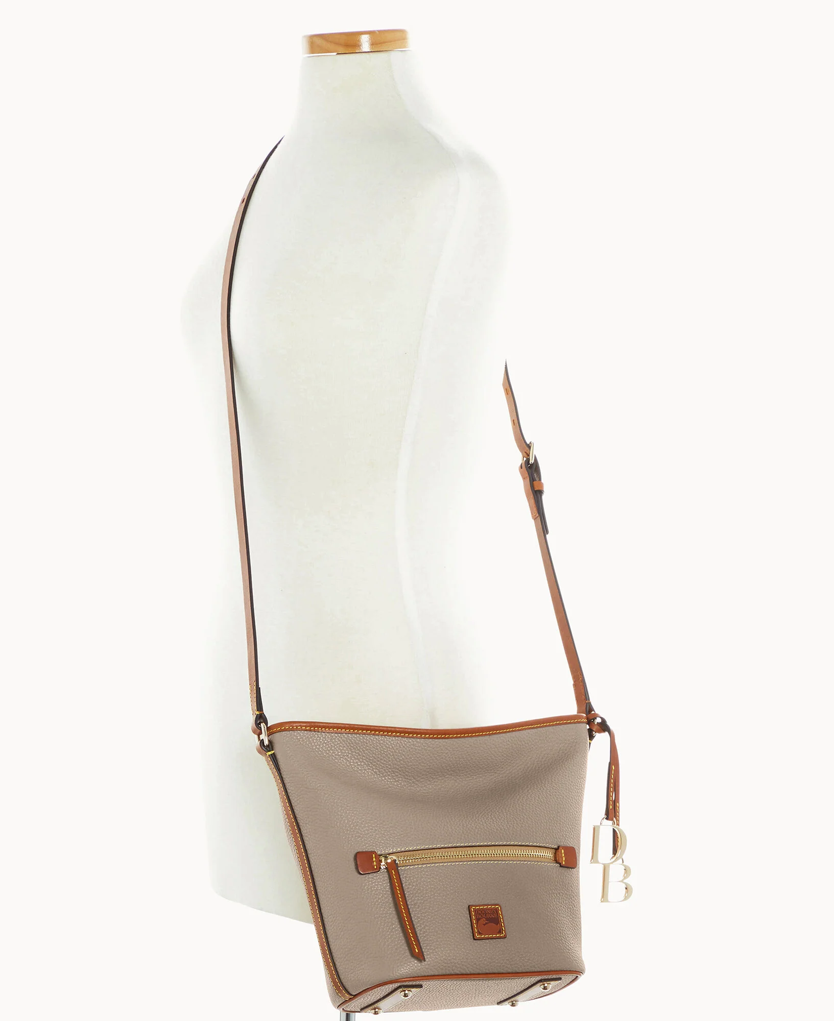 Pebble Grain Zip Sac - Image 13