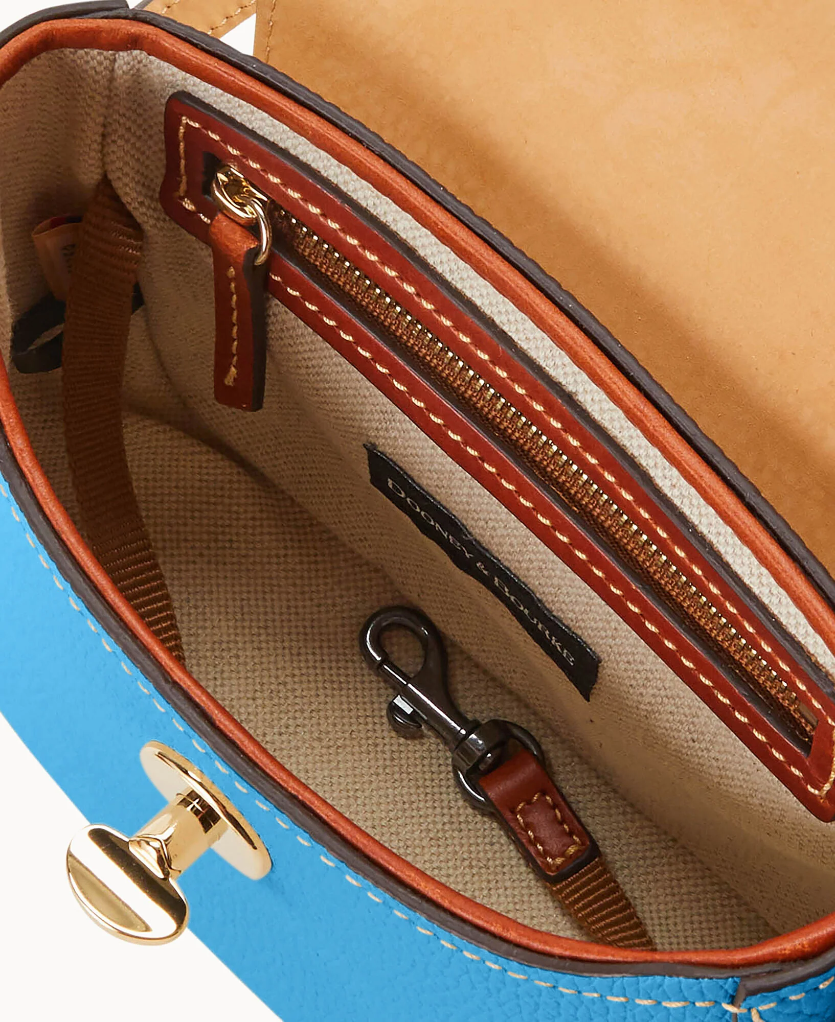 Pebble Turnlock Flap Saddle - Image 73