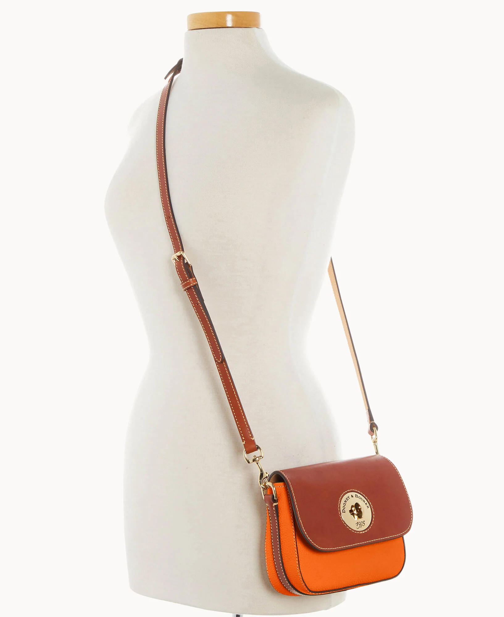 Pebble Turnlock Flap Saddle - Image 92