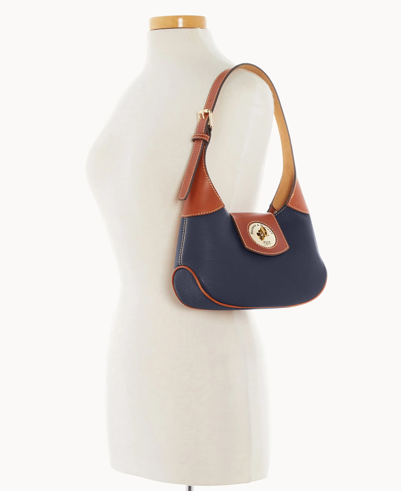 Pebble Turnlock Hobo 26 - Image 49