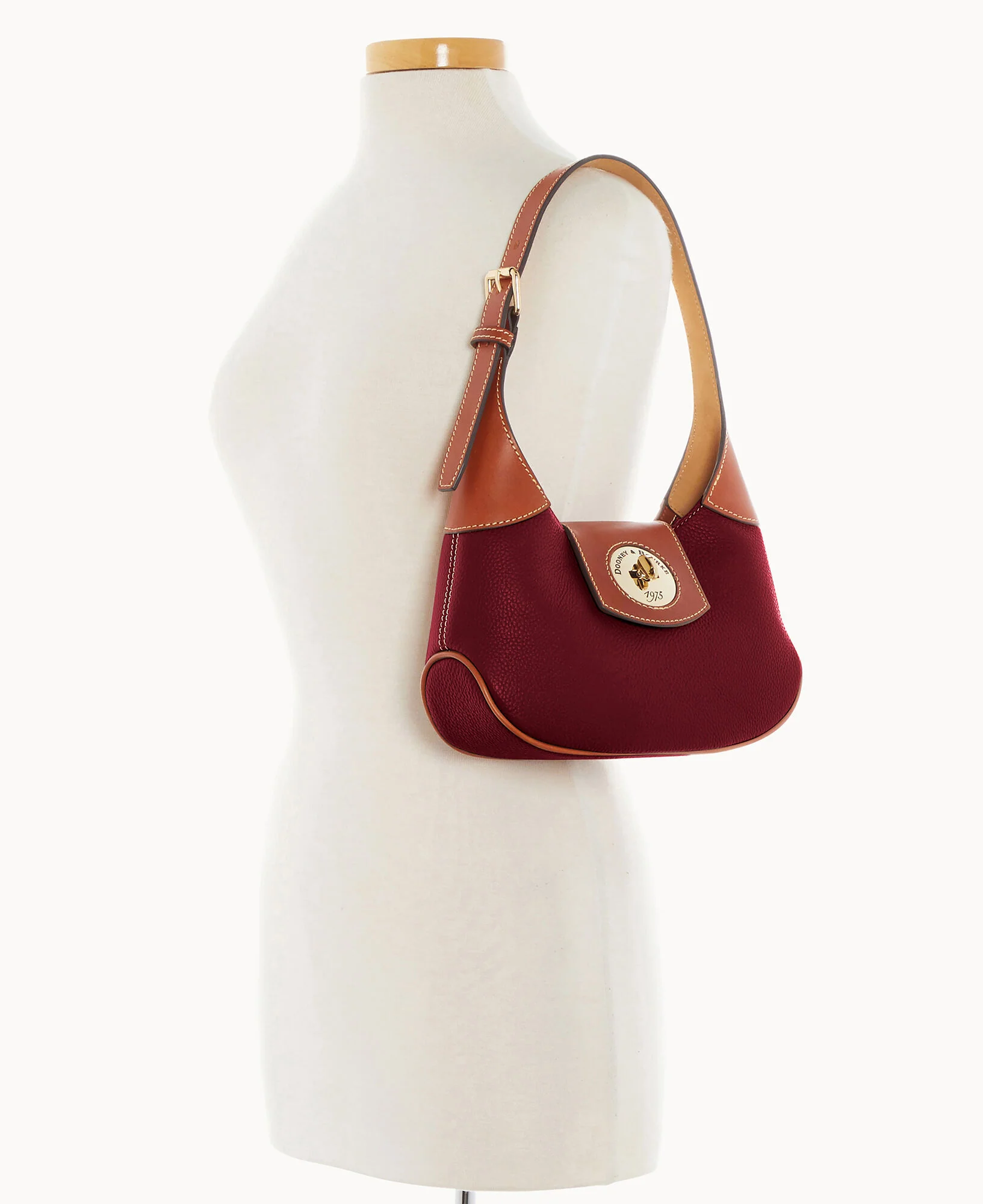 Pebble Turnlock Hobo 26 - Image 9