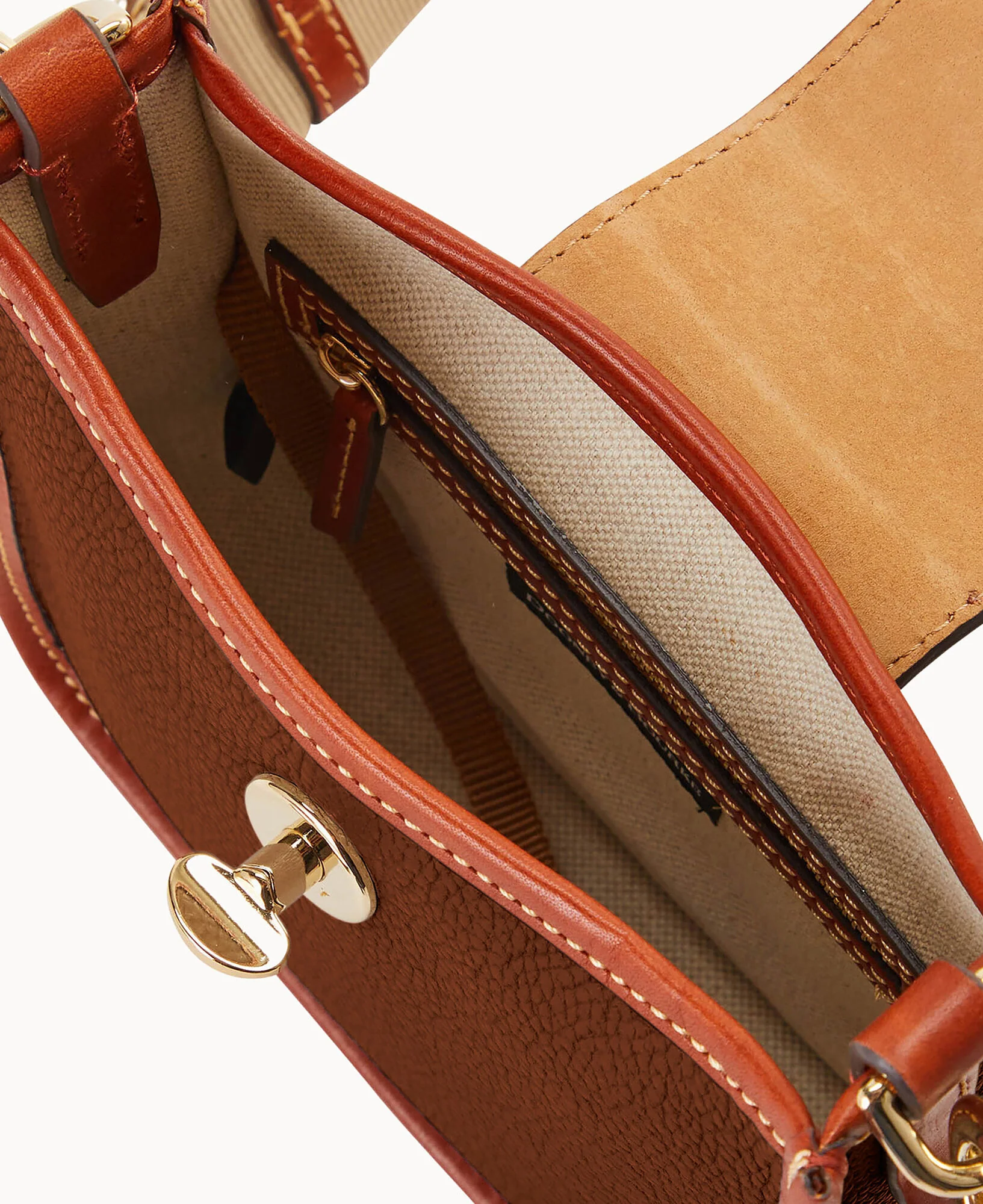 Pebble Turnlock Messenger 20 - Image 52