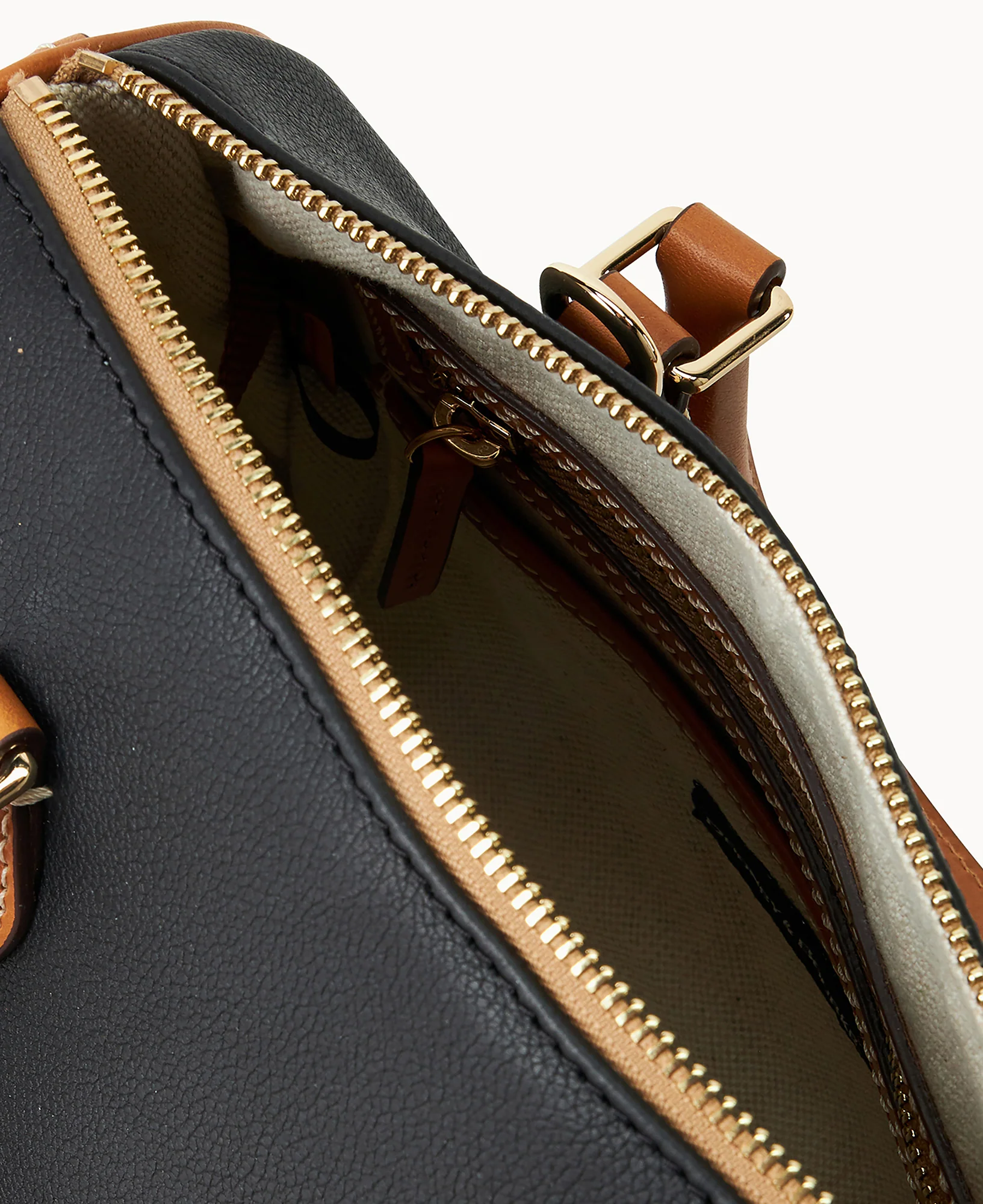 Sorrento Barrel Satchel 25 - Image 6